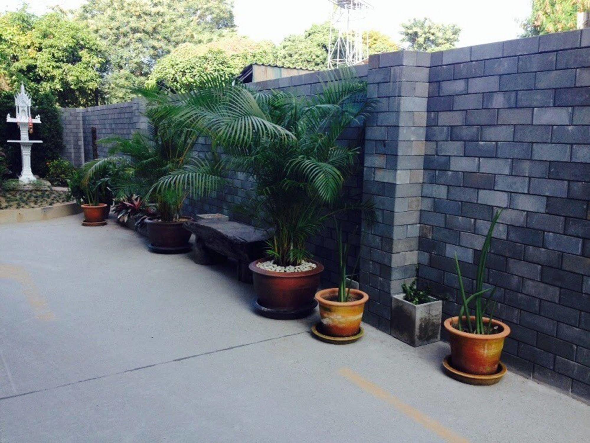 Vanilla Residence Chiangmai Chiang Mai Bagian luar foto